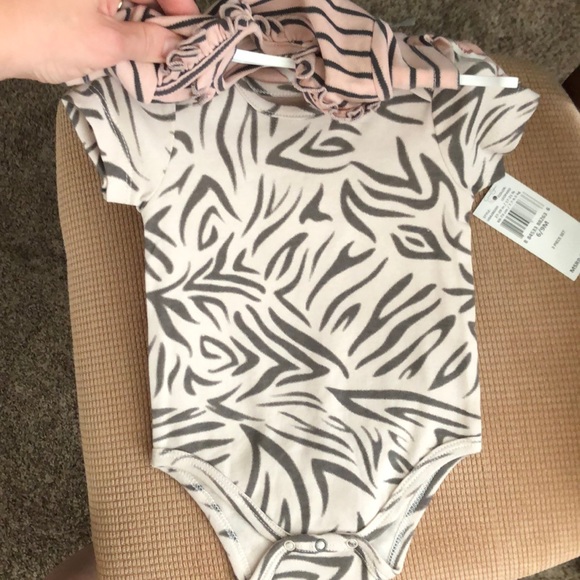 Jessica Simpson Bodysuits - Picture 2 of 8